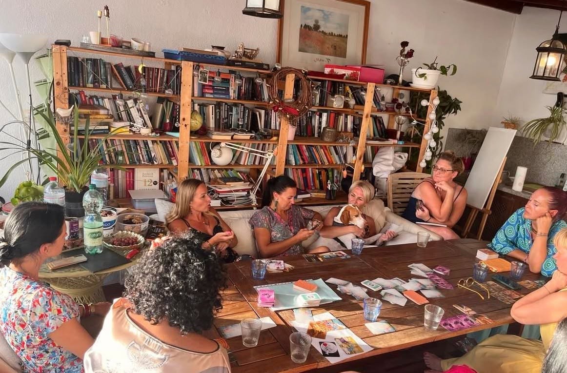 Intimate book and card discussion among friends
